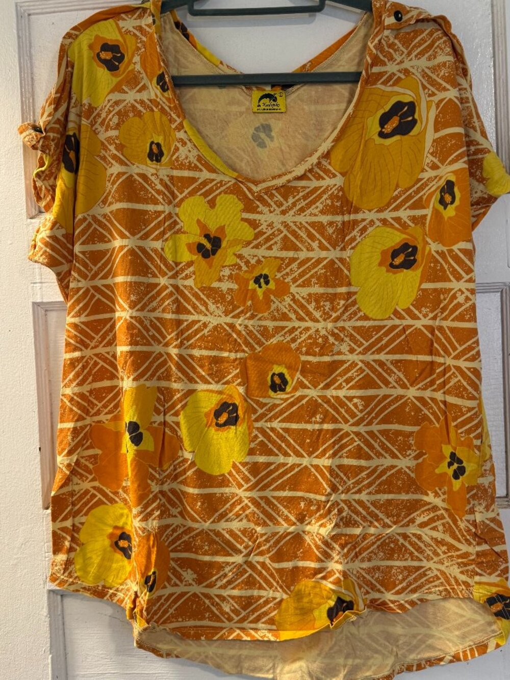 Kealopiko Flowered Tshirt